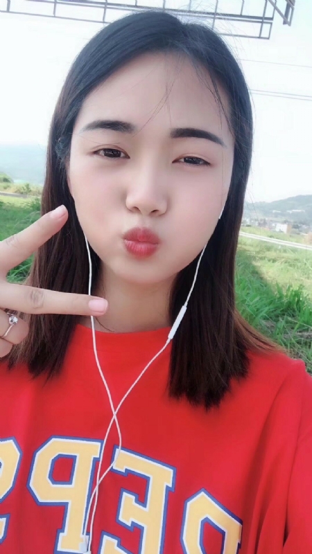 深拥必定温暖的第一张照片--桂林相亲服务中心