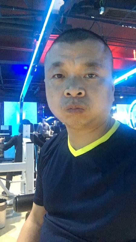 奋斗的第一张照片--桂林相亲服务中心