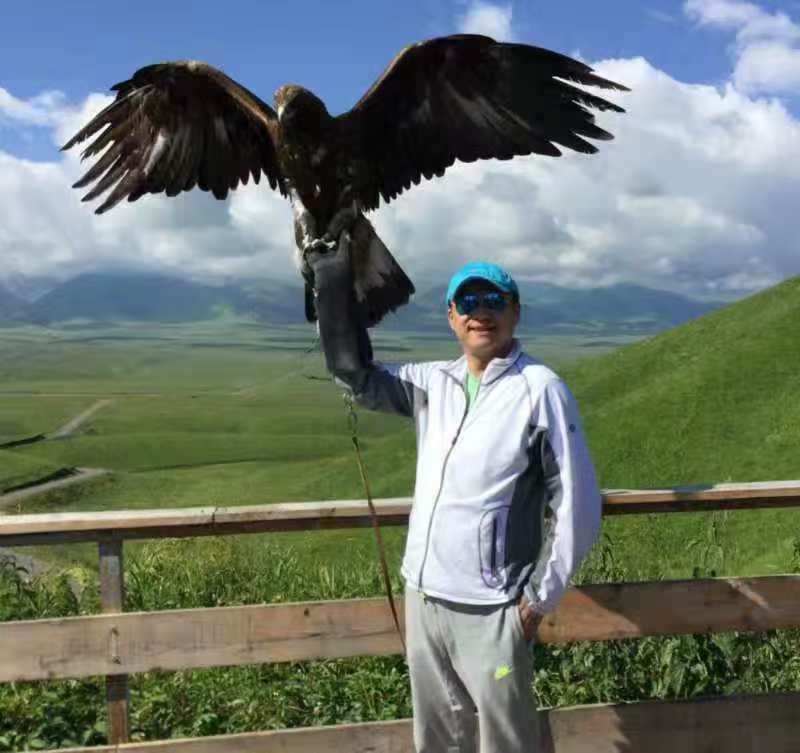 怀抱清风的第一张照片--桂林相亲服务中心