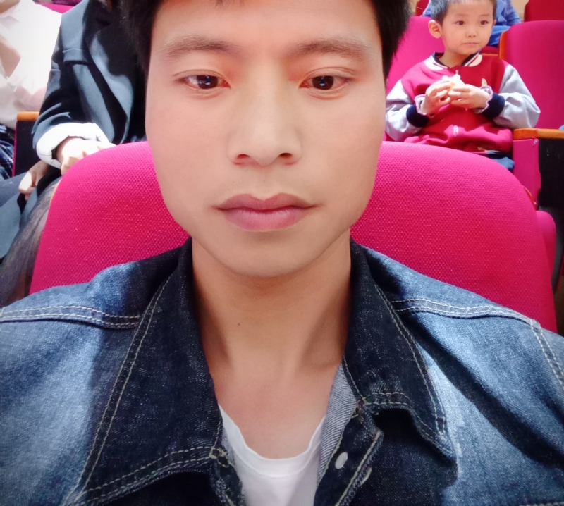 奋斗青年的第一张照片--桂林相亲服务中心