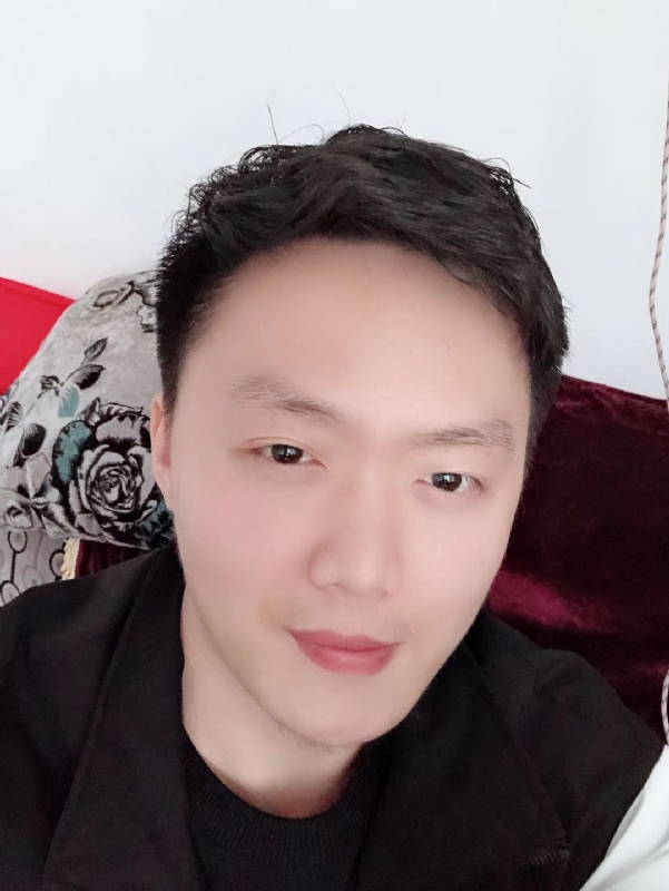 执迷的鲸鱼的第一张照片--桂林相亲服务中心