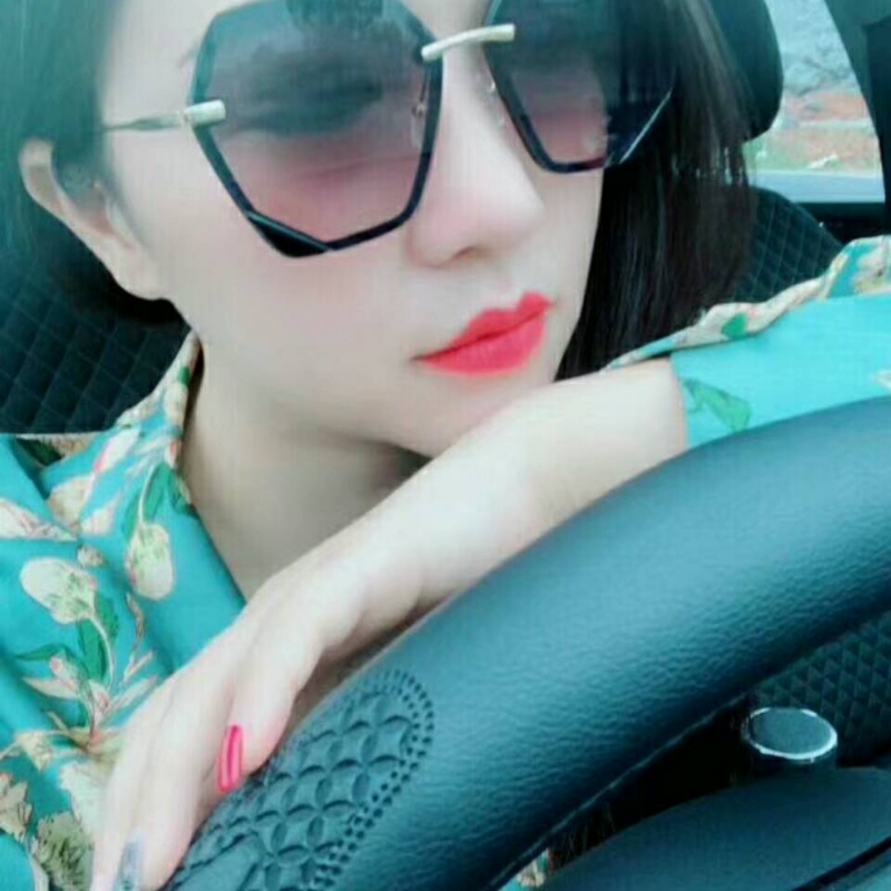 Emily的第三张照片--桂林相亲服务中心