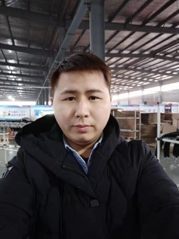 刀锋的第一张照片--桂林相亲服务中心