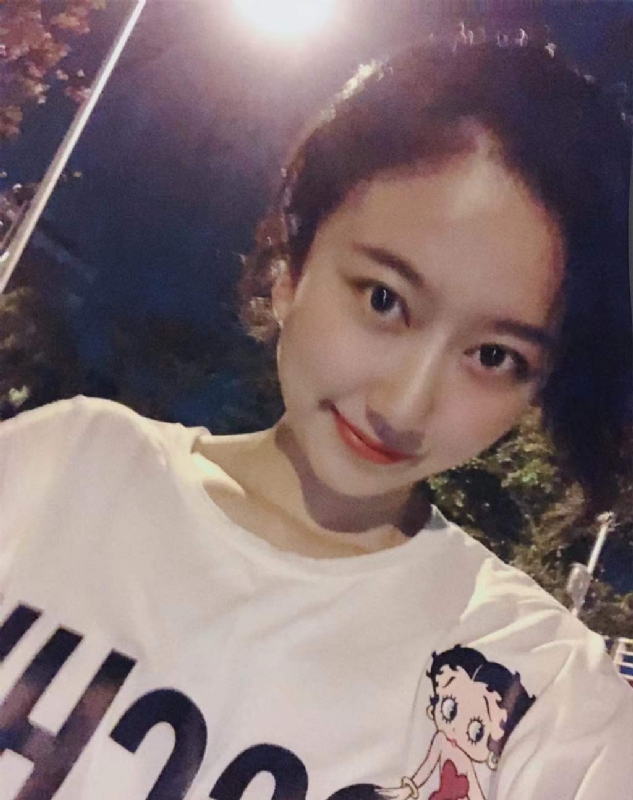 佳佳的第一张照片--桂林相亲服务中心