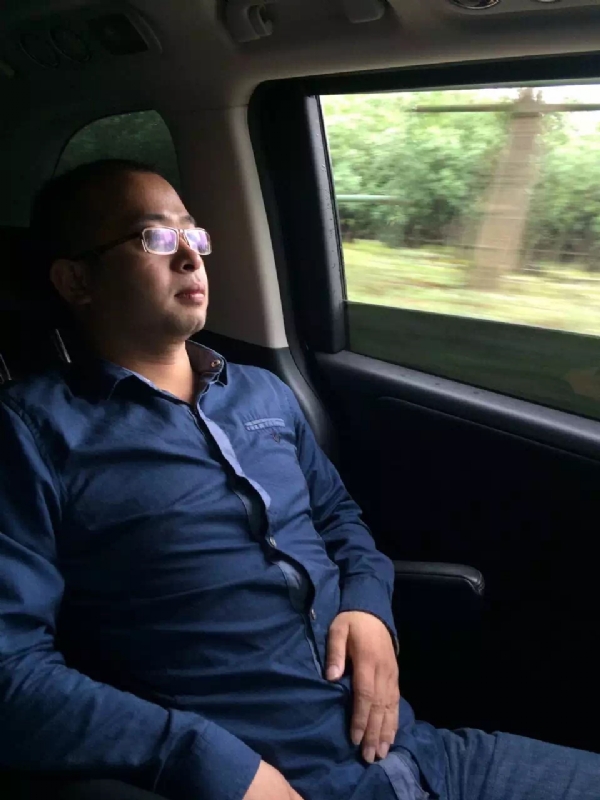 世界那么大的第三张照片--桂林相亲服务中心