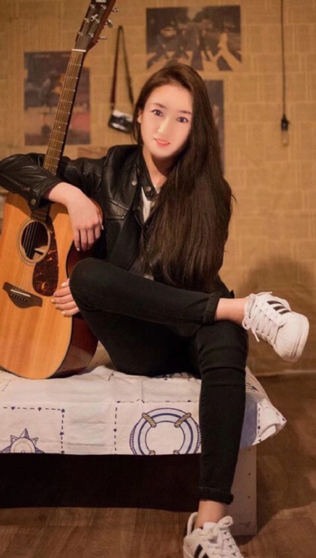 水中月的第一张照片--桂林相亲服务中心