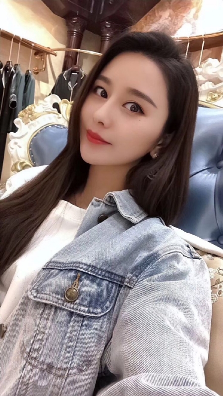 李珊珊的第一张照片--桂林相亲服务中心