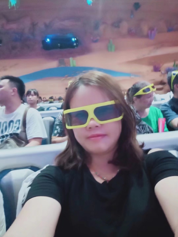 牙彩的第一张照片--桂林相亲服务中心