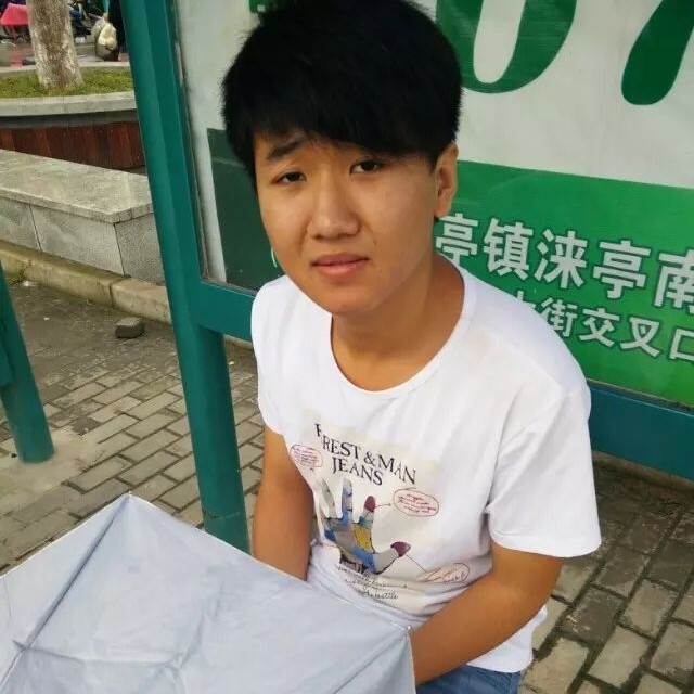 小丁的第一张照片--桂林相亲服务中心