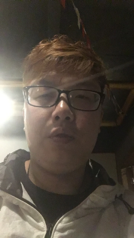 深情久伴更长情的第一张照片--桂林相亲服务中心