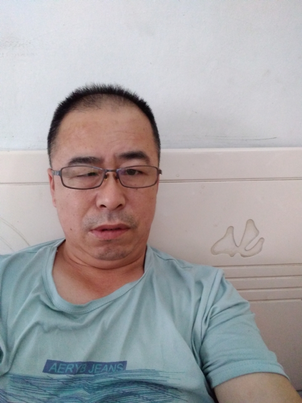 大叔的第一张照片--桂林相亲服务中心