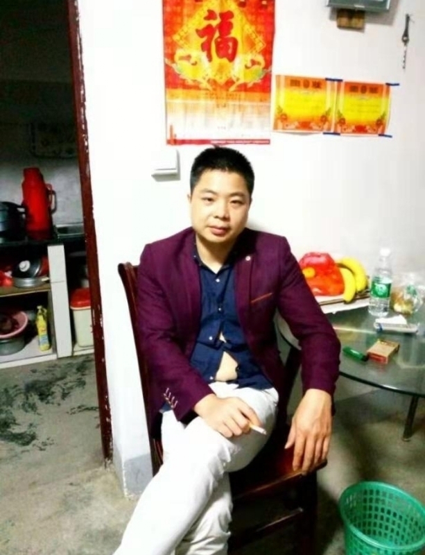 蓝色的微笑的第一张照片--桂林相亲服务中心