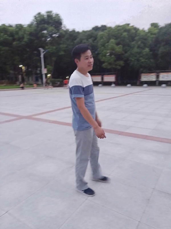 一笑的第一张照片--桂林相亲服务中心