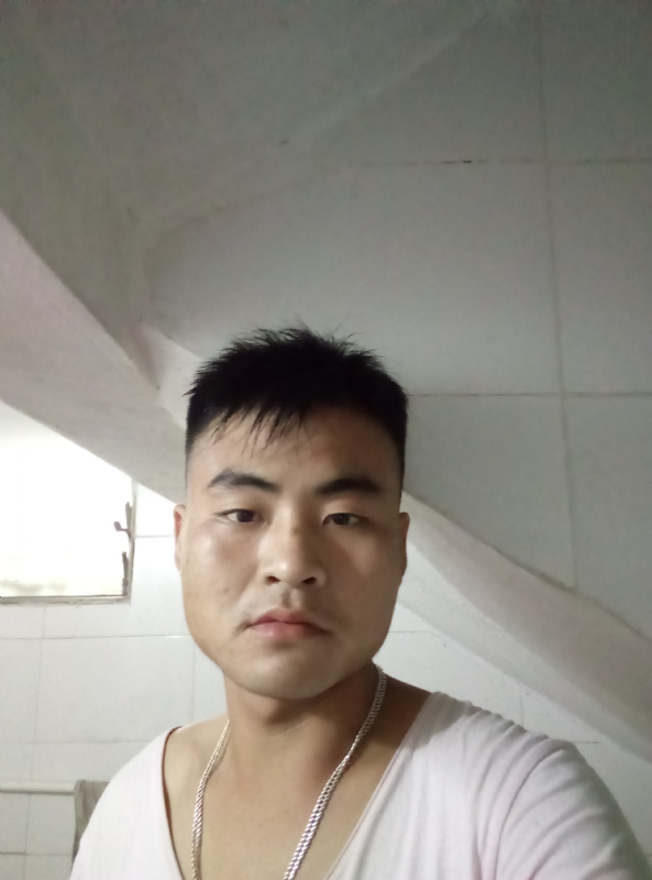 落叶知秋的第一张照片--桂林相亲服务中心