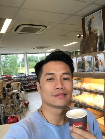 短歌的第一张照片--桂林相亲服务中心