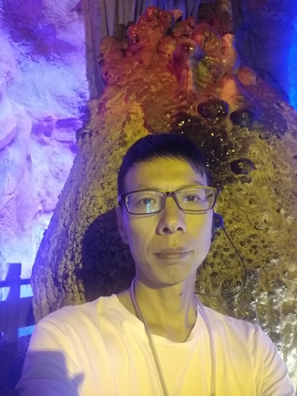 红叶的第一张照片--桂林相亲服务中心