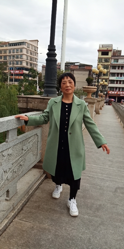 小玲的第一张照片--桂林相亲服务中心