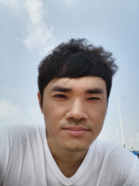 老实人的第一张照片--桂林相亲服务中心