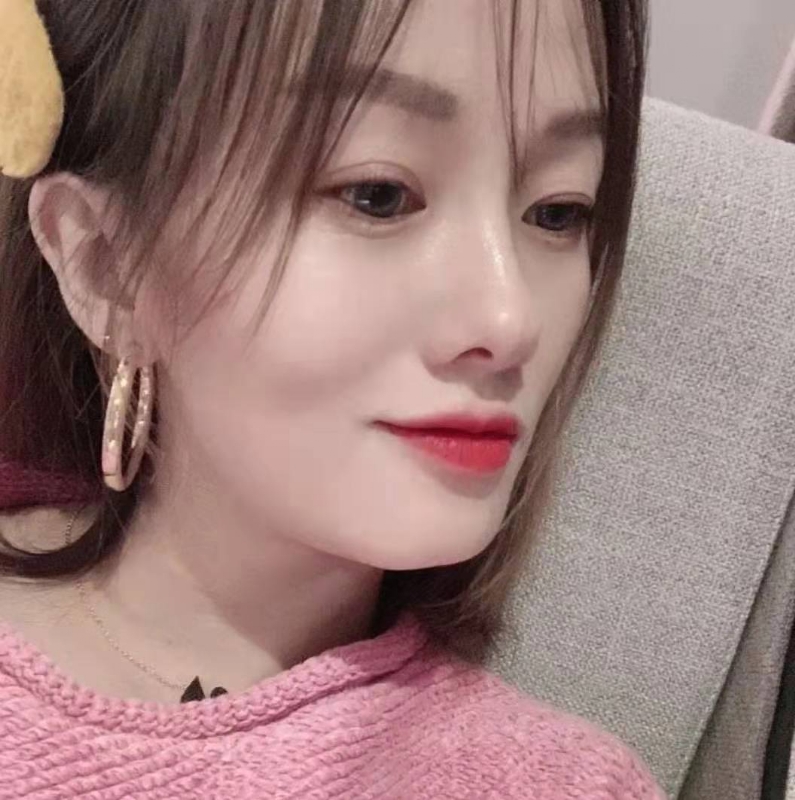 微醺的笑容的第一张照片--桂林相亲服务中心