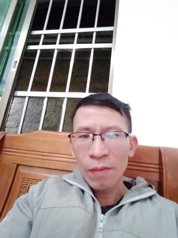 奋斗的第一张照片--桂林相亲服务中心