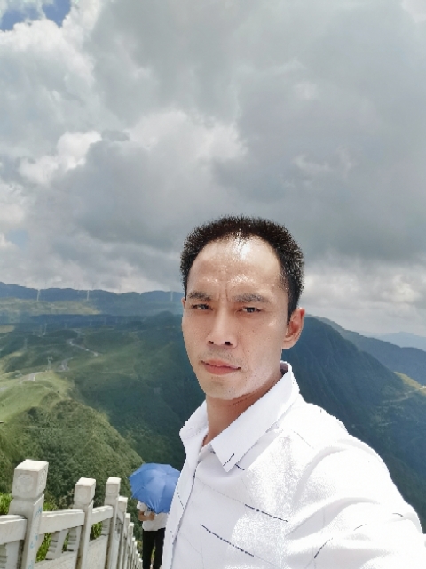 LXZ的第一张照片--桂林相亲服务中心