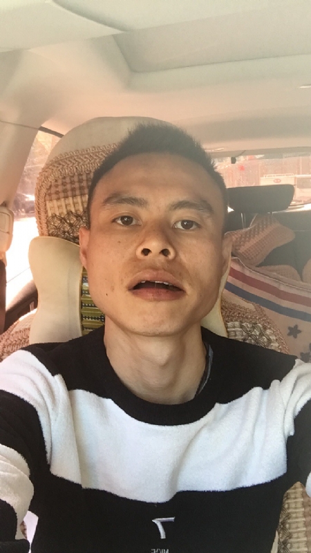 小何的第一张照片--桂林相亲服务中心