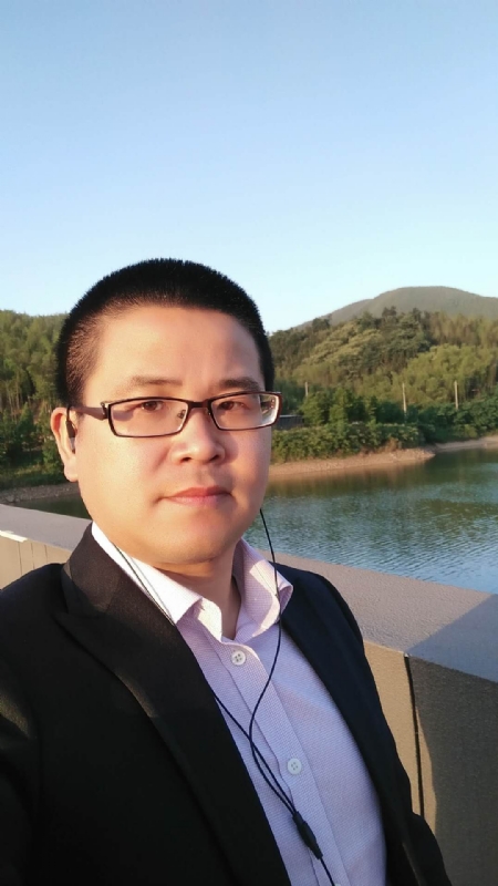 顾律师的第三张照片--桂林相亲服务中心