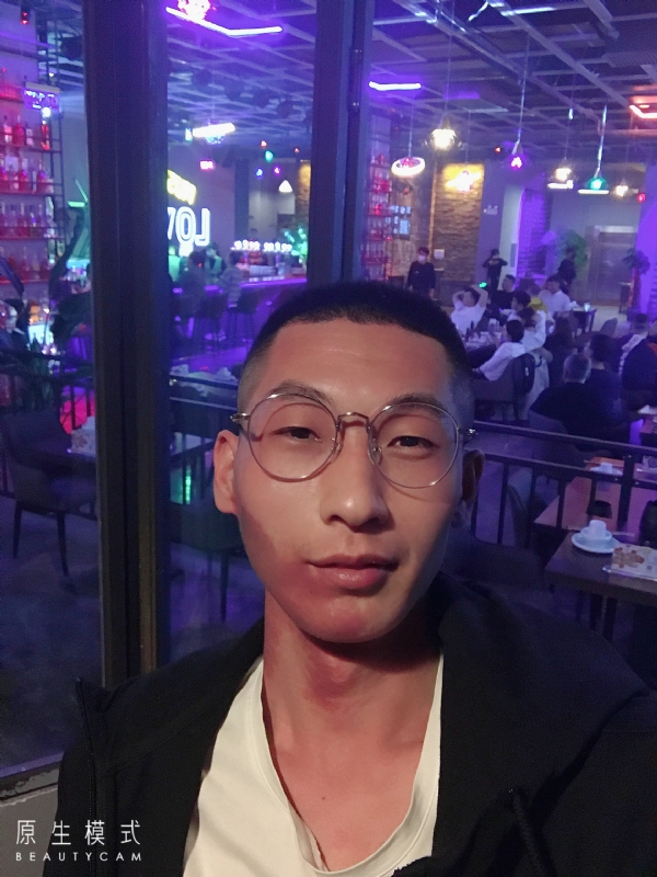 东北小伙的第一张照片--桂林相亲服务中心