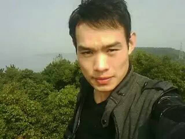 明镜的第一张照片--桂林相亲服务中心