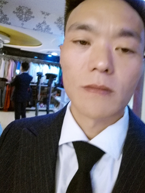 醉酒的蝴蝶的第二张照片--桂林相亲服务中心