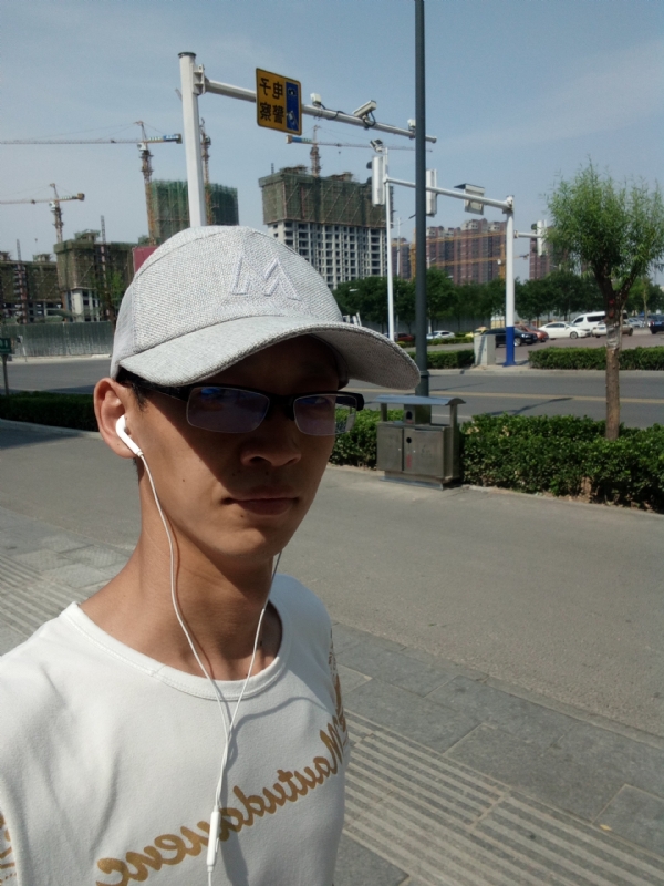 挥一挥手什么都没有的第一张照片--桂林相亲服务中心