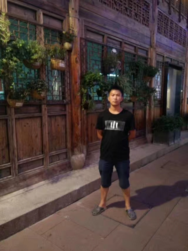 回忆的第一张照片--桂林相亲服务中心