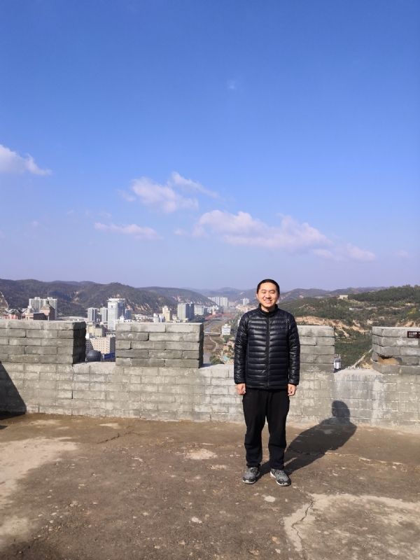 人间不值得的第一张照片--桂林相亲服务中心