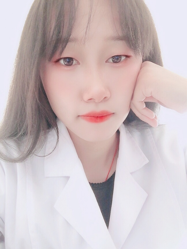 白婚纱的第一张照片--桂林相亲服务中心