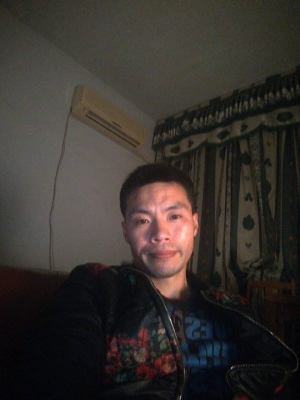 性情男儿的第一张照片--桂林相亲服务中心