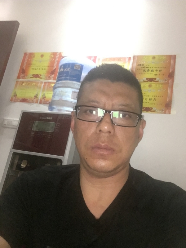 牵手的第一张照片--桂林相亲服务中心