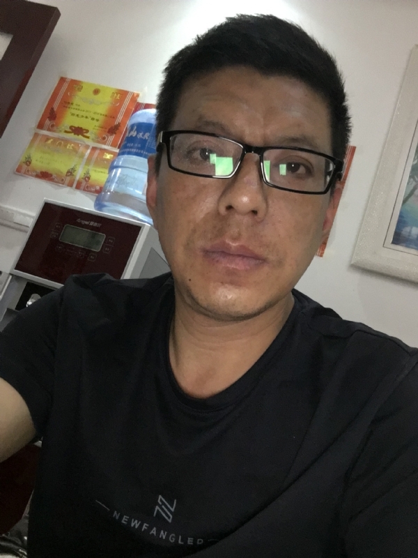 牵手的第三张照片--桂林相亲服务中心