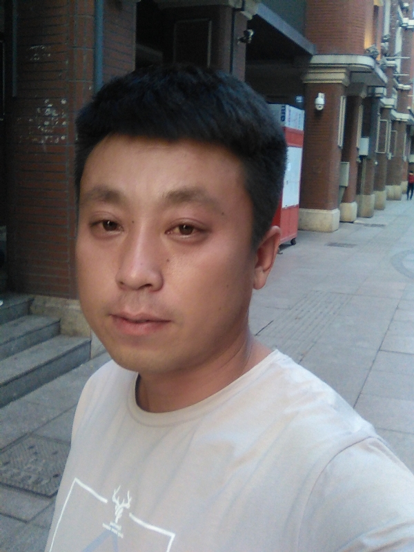 冰冷的心的第一张照片--桂林相亲服务中心