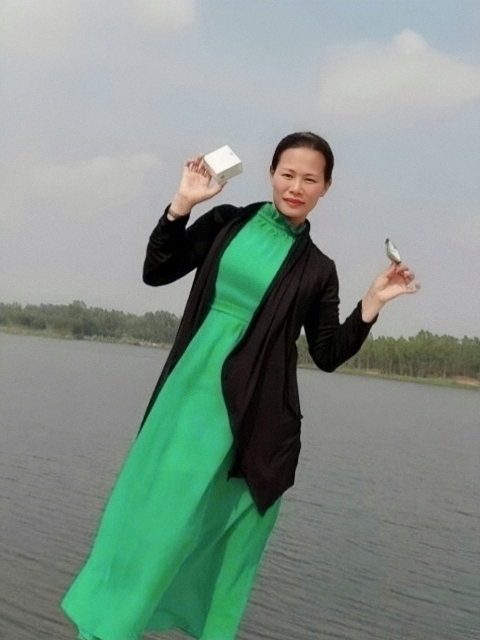 李梅的第三张照片--桂林相亲服务中心