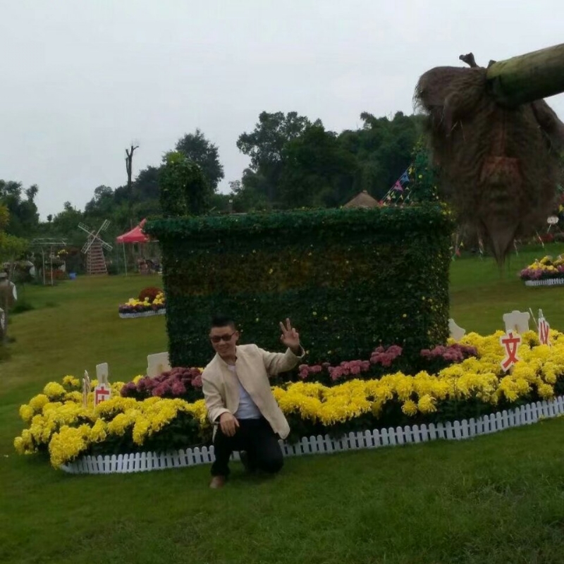 春风里^O^任徜徉的第一张照片--桂林相亲服务中心