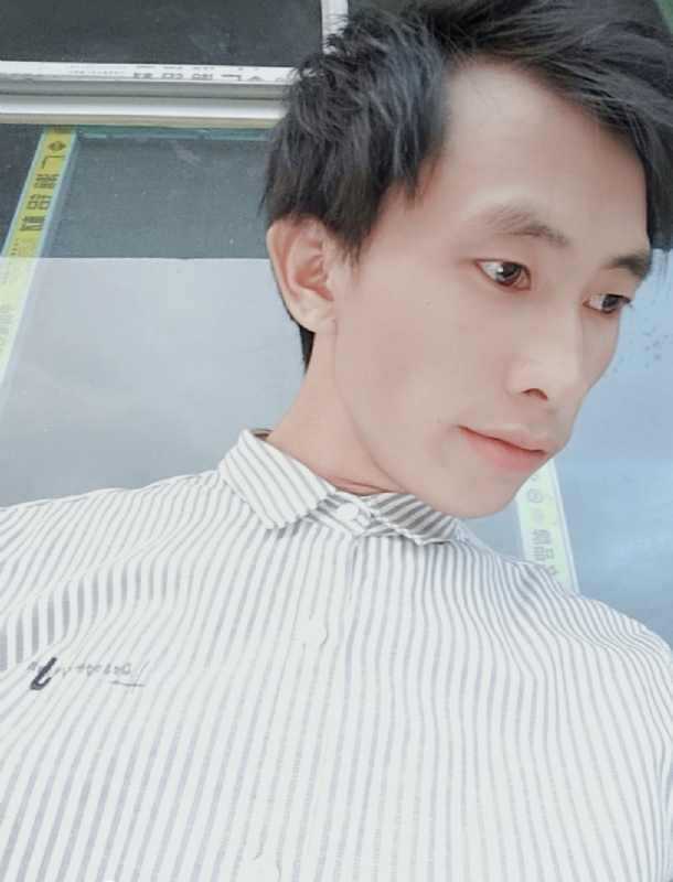 寻找下一个路口的第一张照片--桂林相亲服务中心