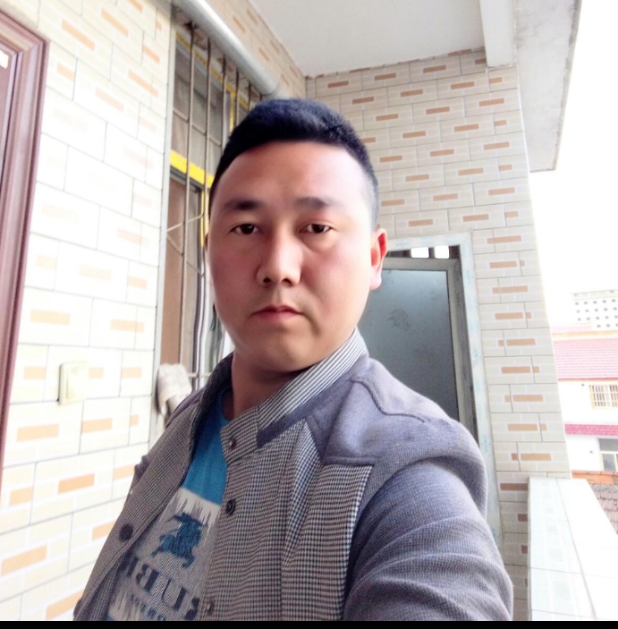 帅帅的大叔的第一张照片--桂林相亲服务中心