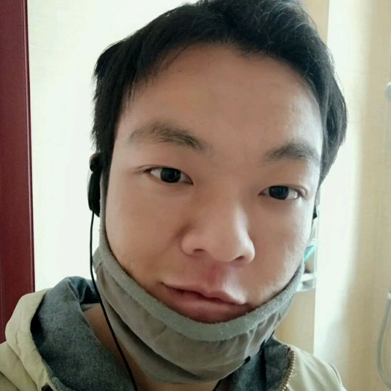 泡沫哭泣的第一张照片--桂林相亲服务中心