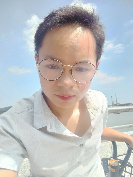 楠呐的第三张照片--桂林相亲服务中心