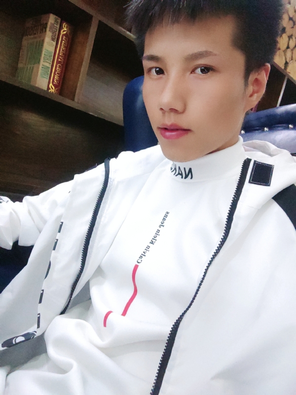 梁辞的第一张照片--桂林相亲服务中心