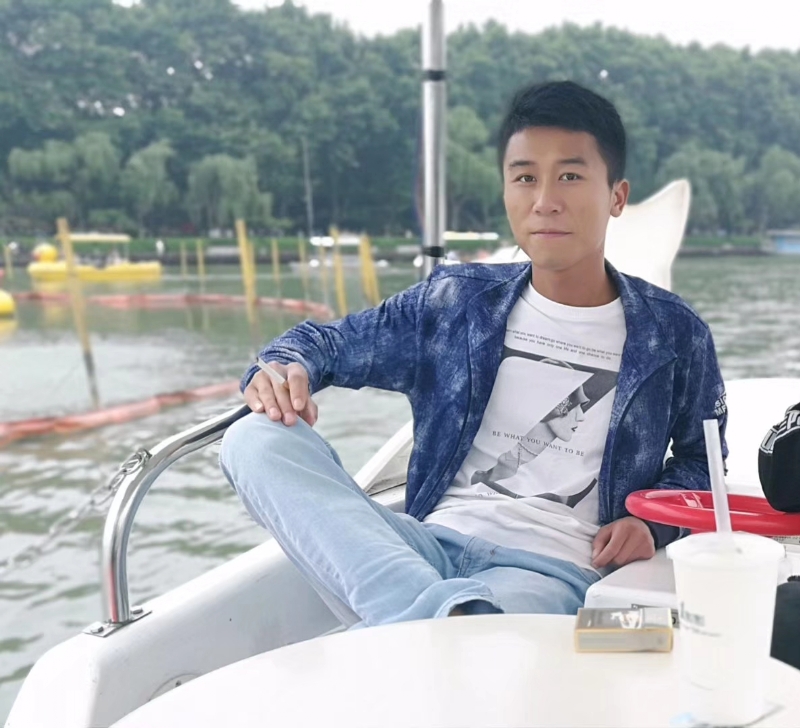 小熊微品的第一张照片--桂林相亲服务中心