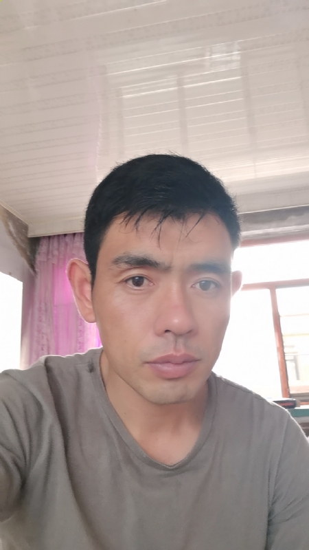 小草莓1981的第一张照片--桂林相亲服务中心