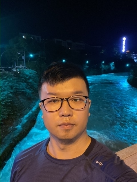 你在哪里的第一张照片--桂林相亲服务中心