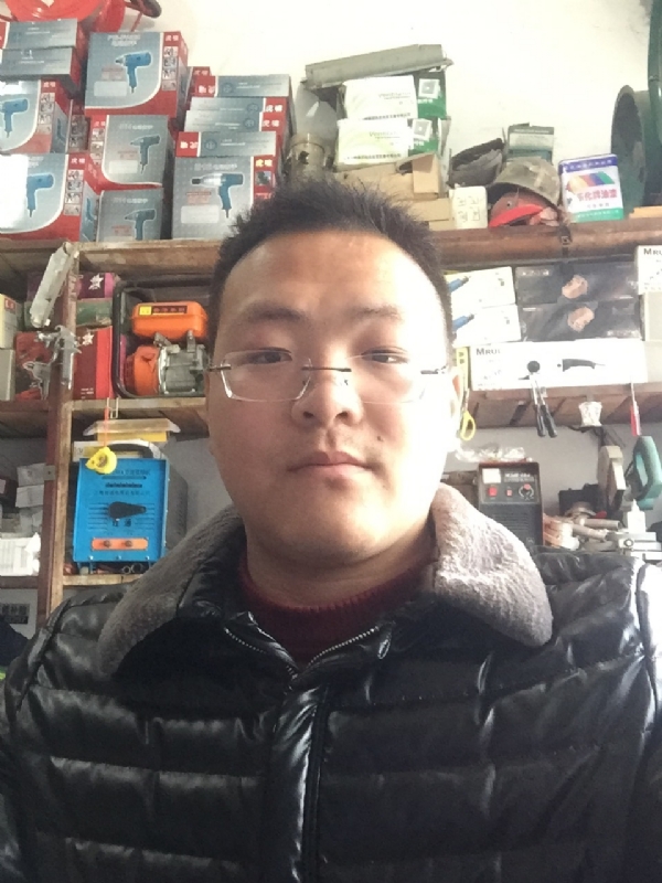 鼎福的第一张照片--桂林相亲服务中心