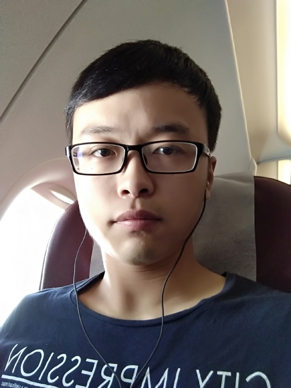 在水一方的第二张照片--桂林相亲服务中心